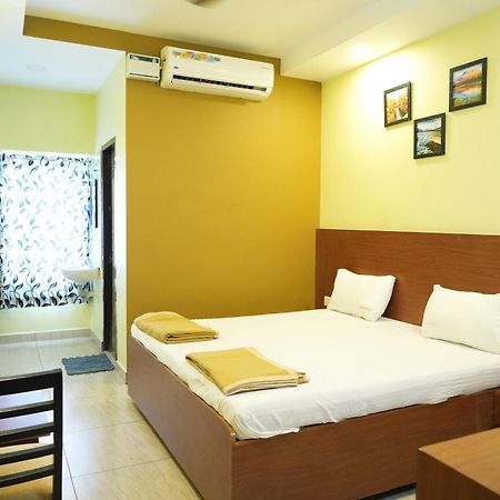 Hotel Sri Krishnan Residency Pollāchi Exteriér fotografie