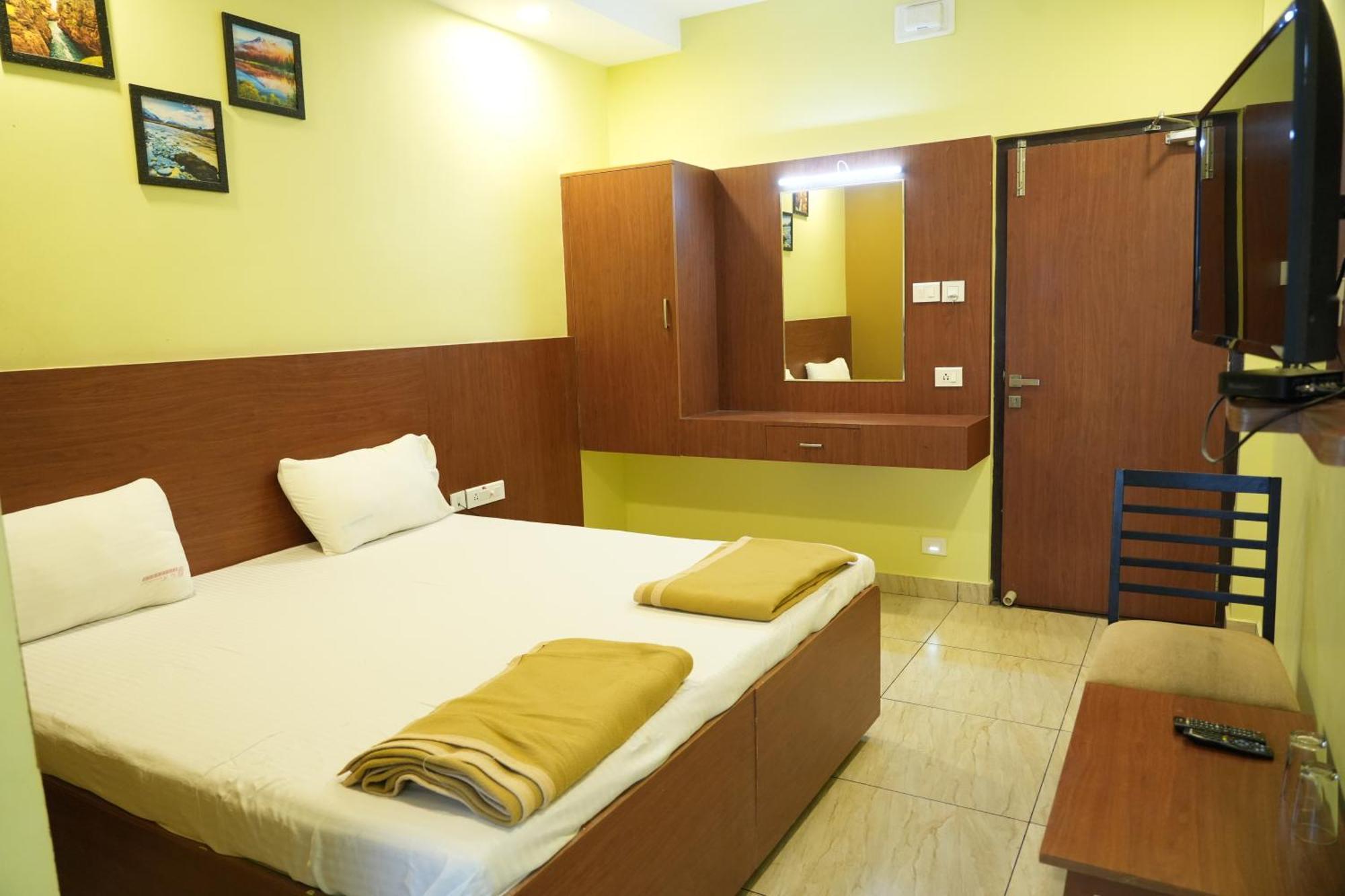 Hotel Sri Krishnan Residency Pollāchi Exteriér fotografie