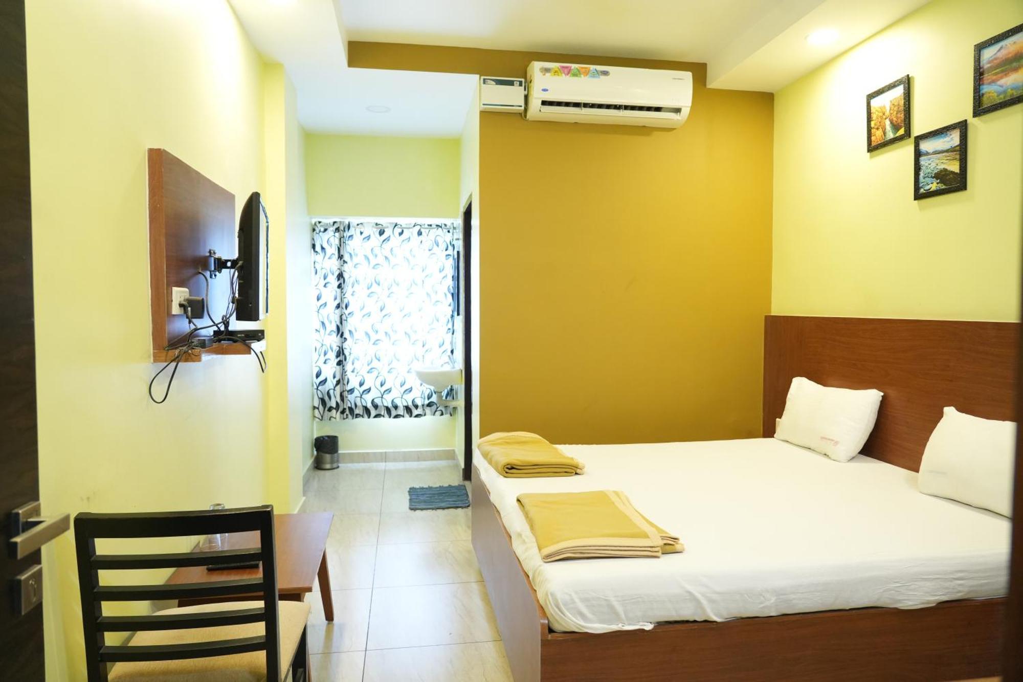 Hotel Sri Krishnan Residency Pollāchi Exteriér fotografie