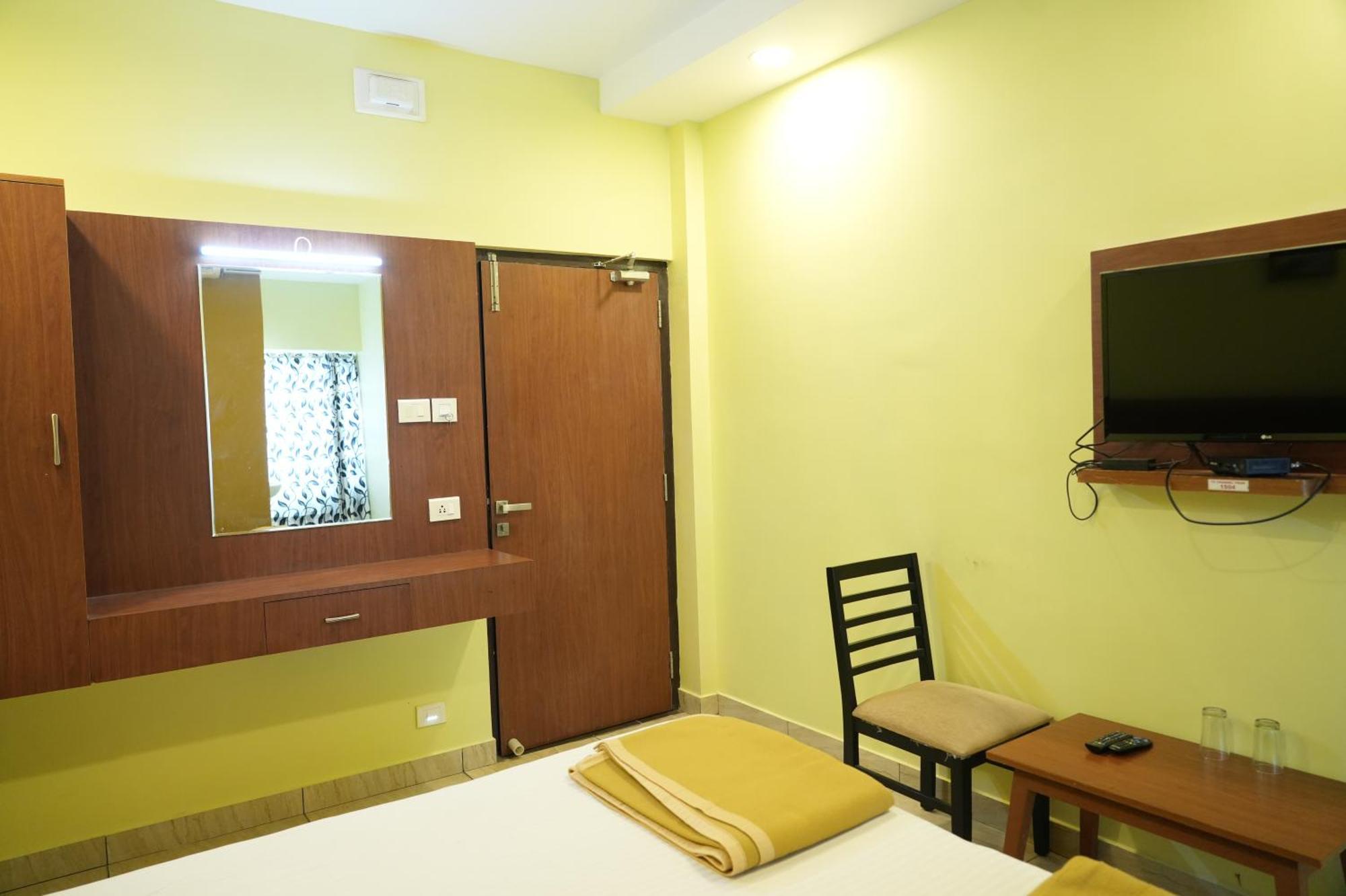Hotel Sri Krishnan Residency Pollāchi Exteriér fotografie