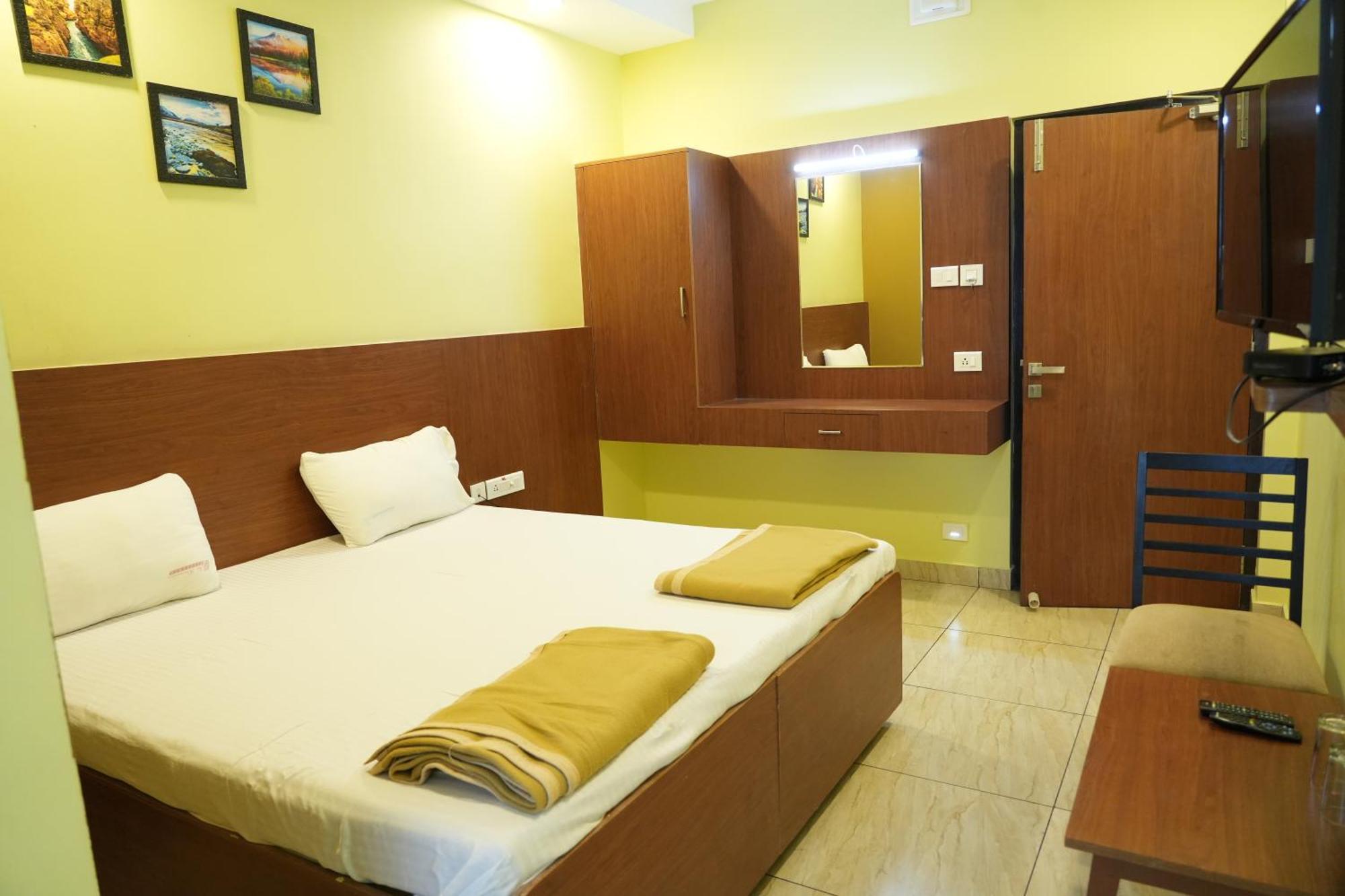 Hotel Sri Krishnan Residency Pollāchi Exteriér fotografie