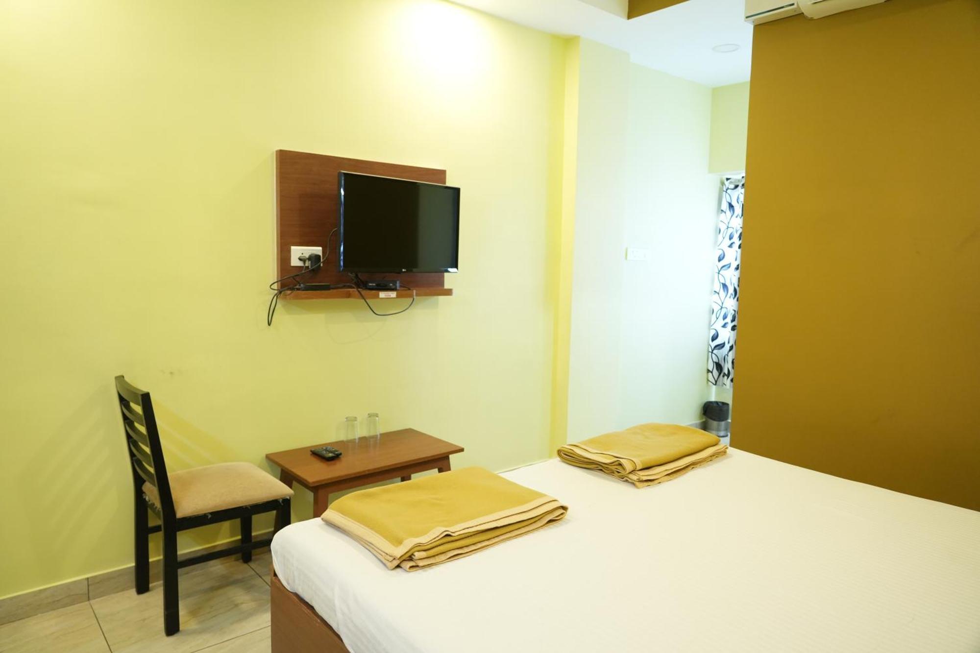 Hotel Sri Krishnan Residency Pollāchi Exteriér fotografie