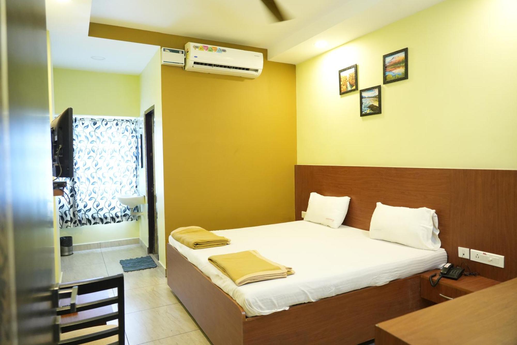 Hotel Sri Krishnan Residency Pollāchi Exteriér fotografie