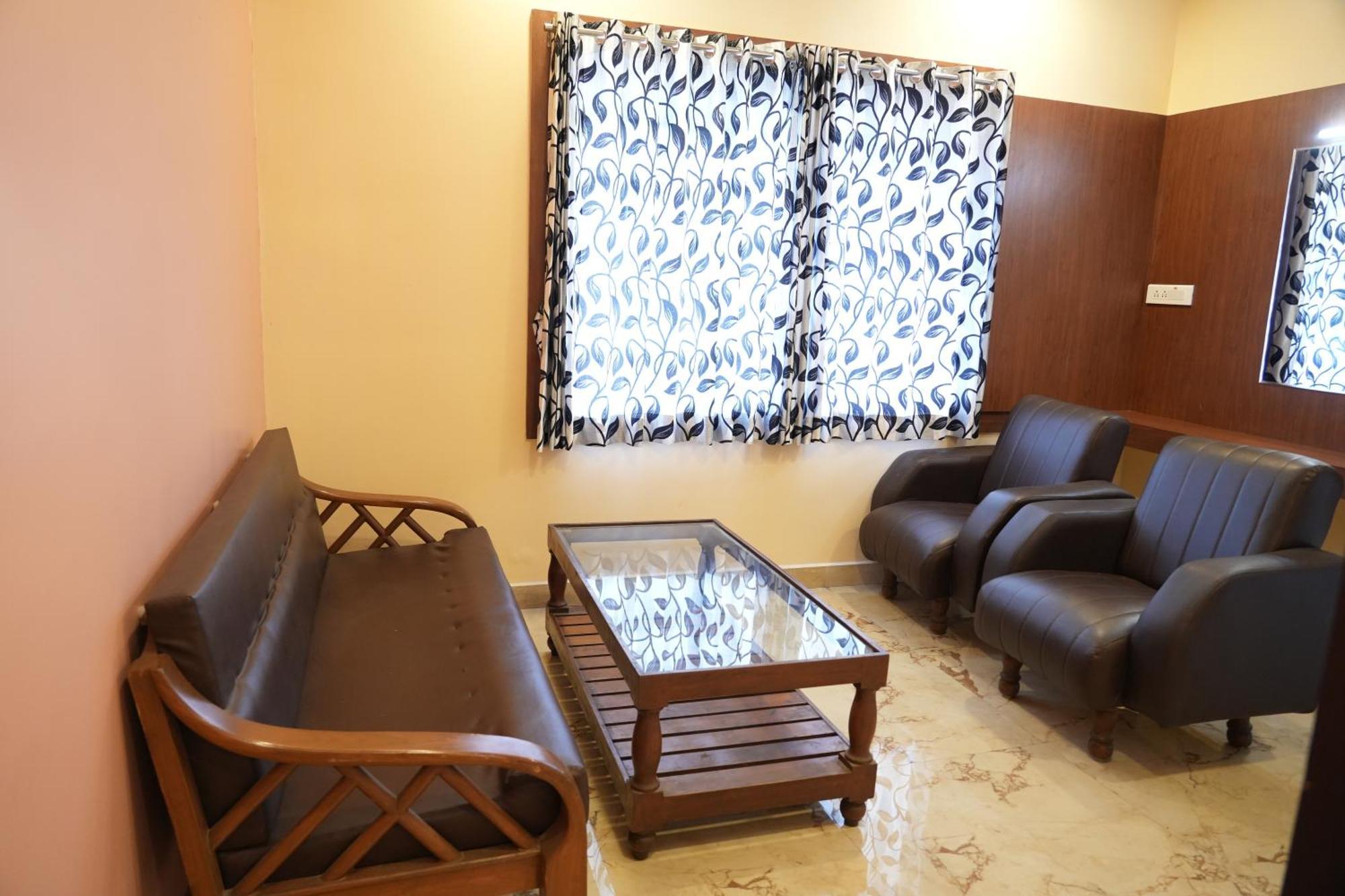 Hotel Sri Krishnan Residency Pollāchi Exteriér fotografie