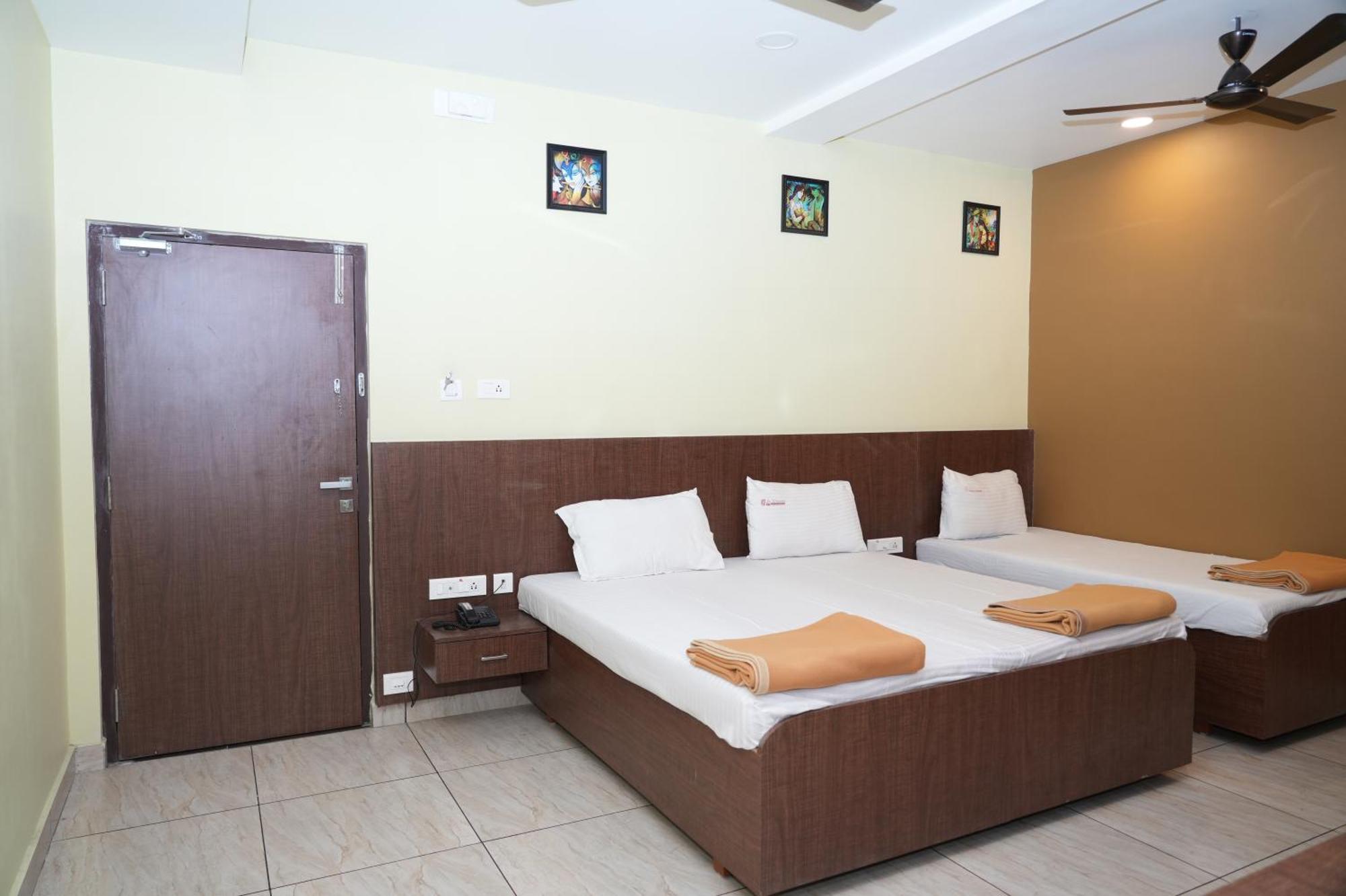 Hotel Sri Krishnan Residency Pollāchi Exteriér fotografie