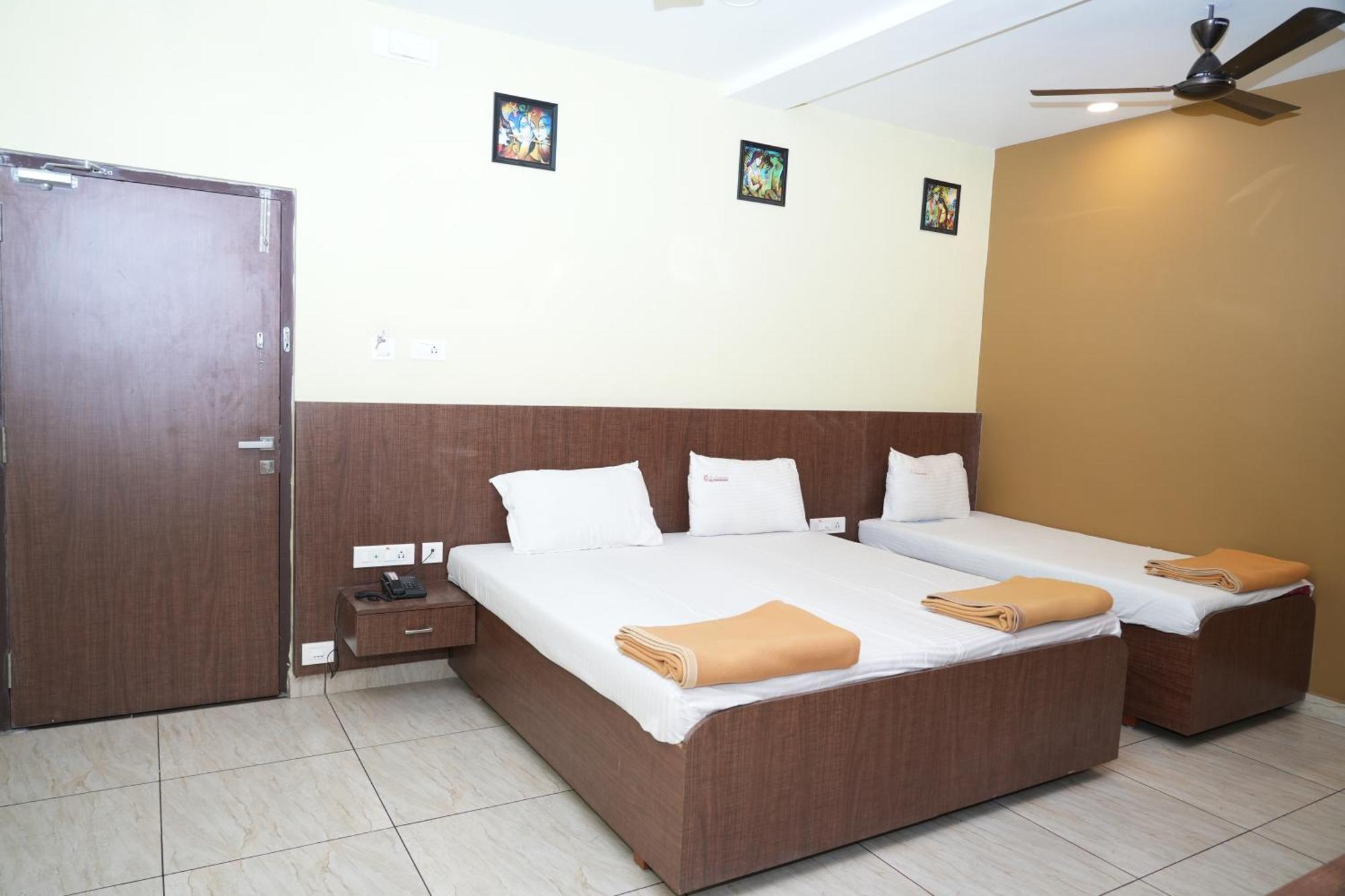 Hotel Sri Krishnan Residency Pollāchi Exteriér fotografie