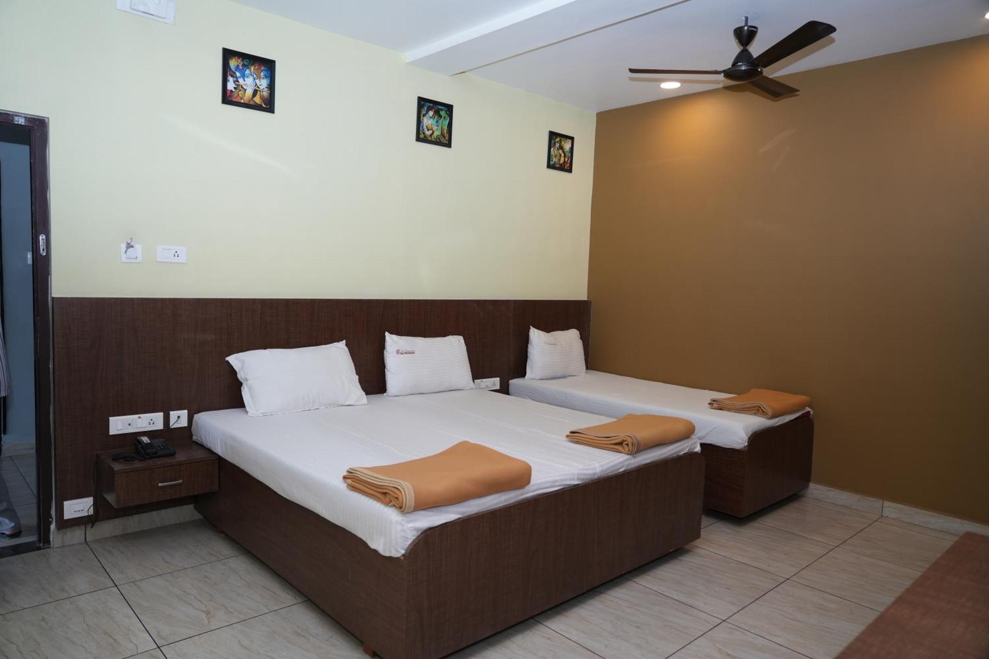 Hotel Sri Krishnan Residency Pollāchi Exteriér fotografie