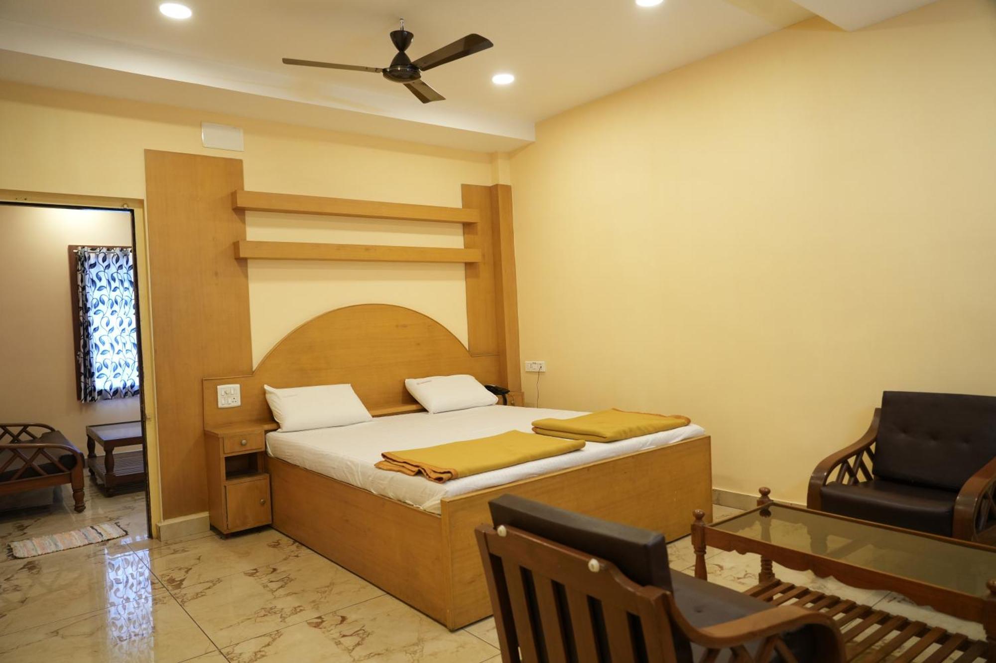 Hotel Sri Krishnan Residency Pollāchi Exteriér fotografie