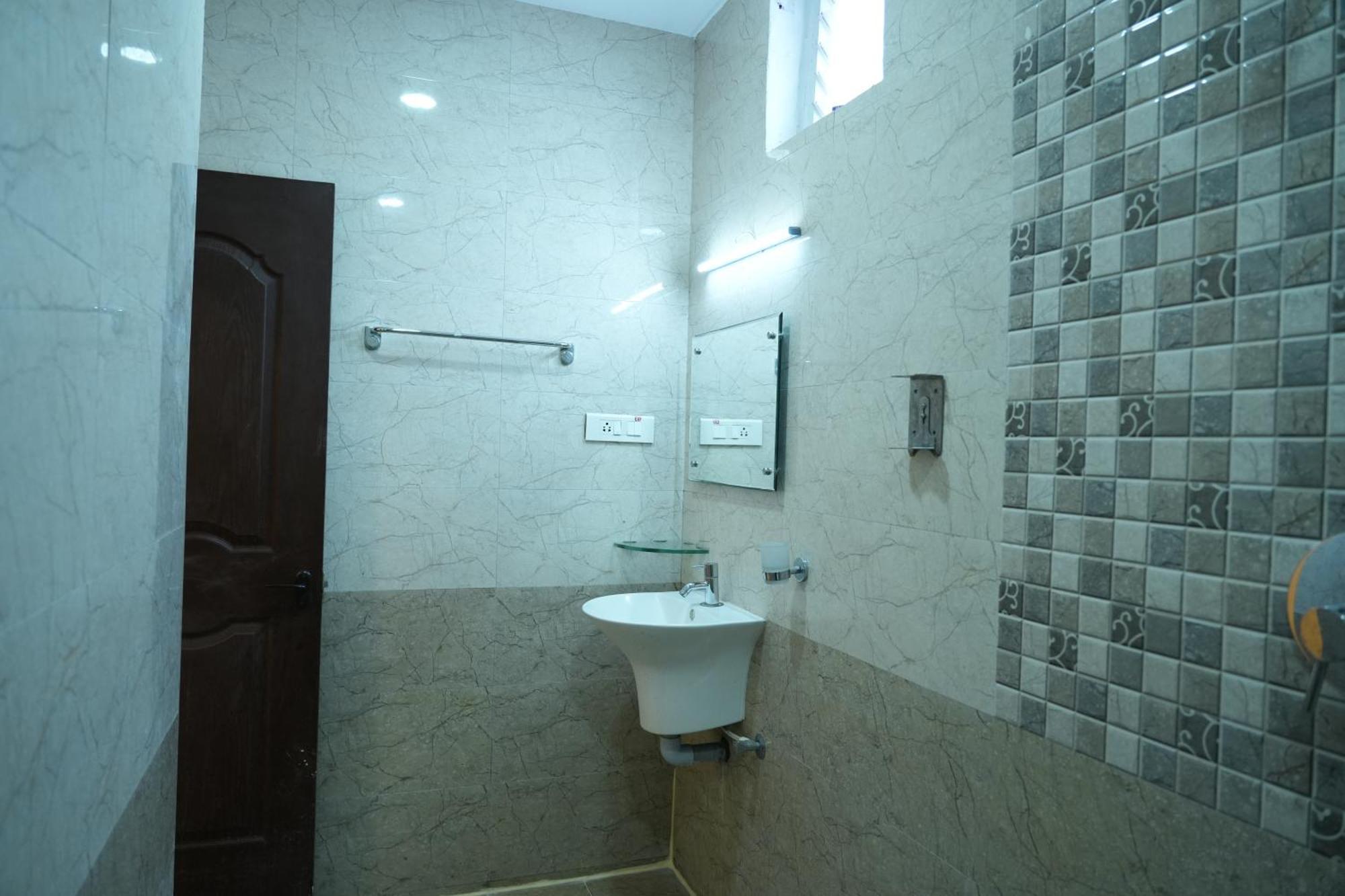 Hotel Sri Krishnan Residency Pollāchi Exteriér fotografie