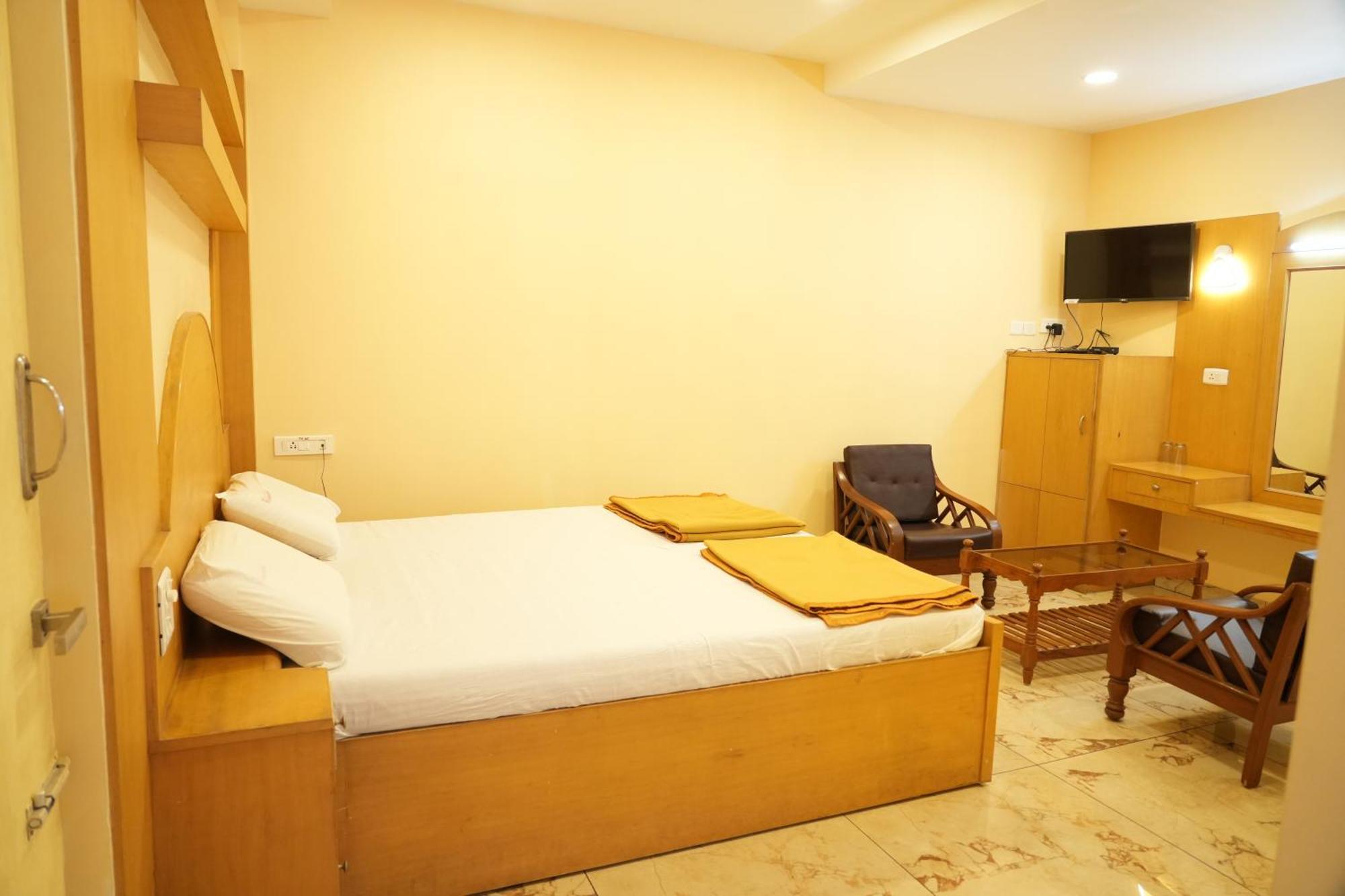 Hotel Sri Krishnan Residency Pollāchi Exteriér fotografie